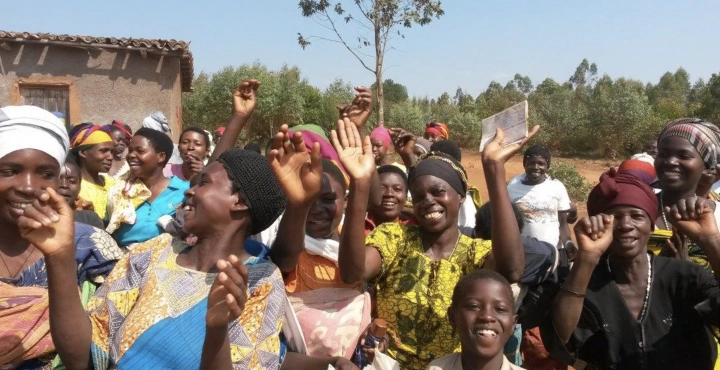 Burgundies women cheering and celebrating